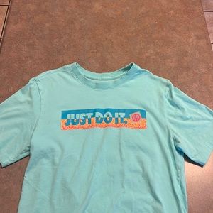 Nike t-shirt